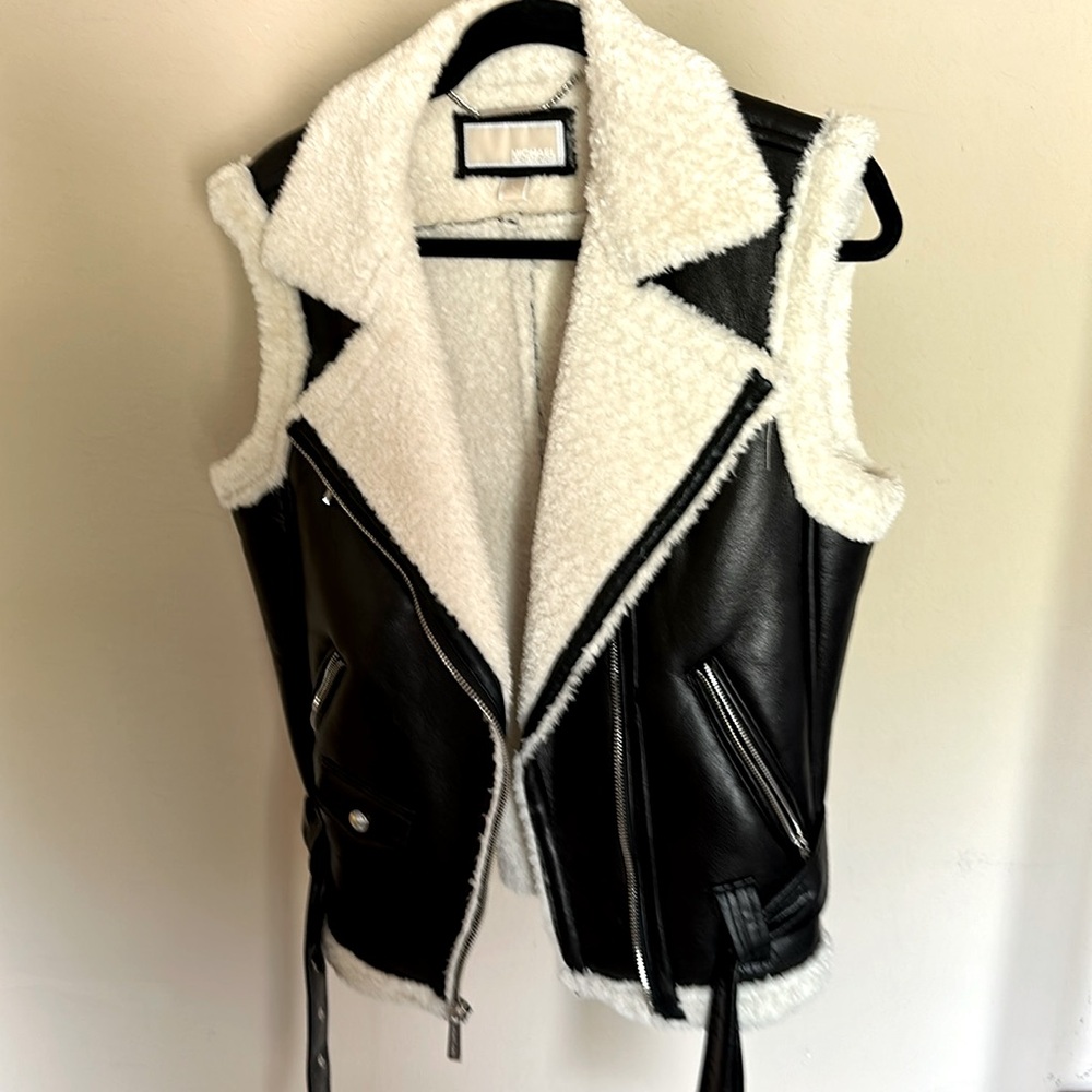 Michael Kors Sherpa Vest Large